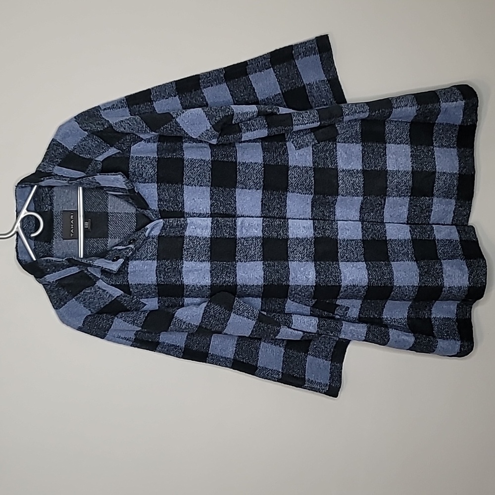 Tahari women's US size 2X periwinkle black buffalo plaid wool blend shacket